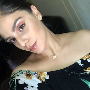 Meet your Posher, Christina